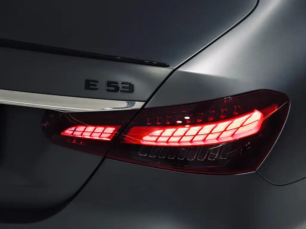 Mercedes-Benz E-Class AMG 2023 — фото 7