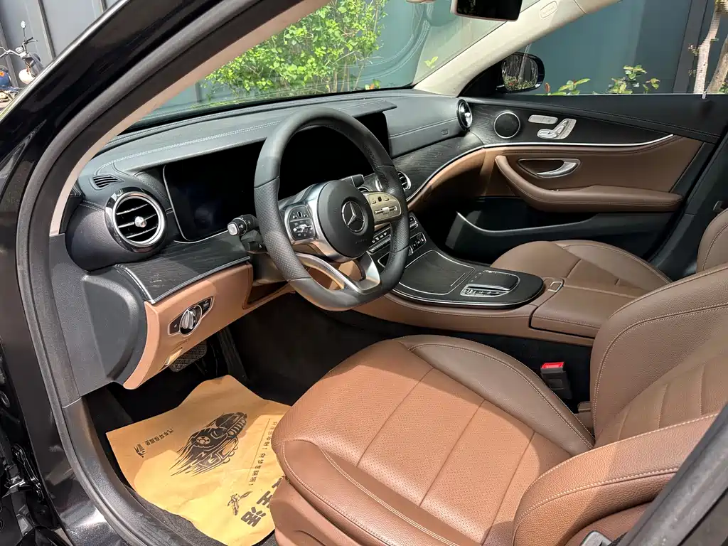 Mercedes-Benz E-Class 2019 — фото 14