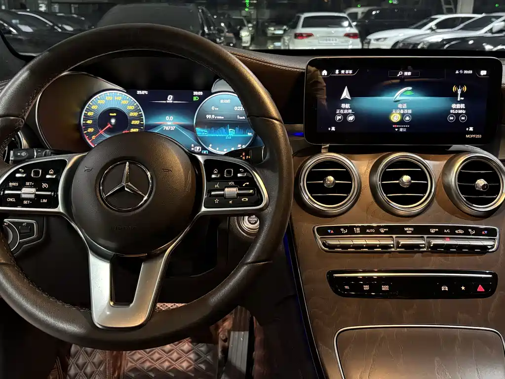Mercedes-Benz GLC 2020 — фото 11