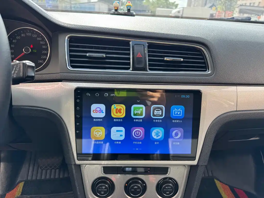 Volkswagen Gran Lavida 2015