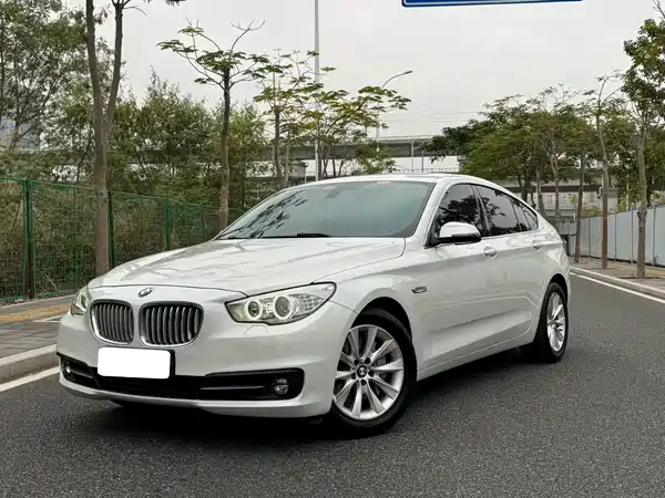 BMW 5 Series GT 2015