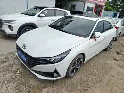 Hyundai Elantra 2023
