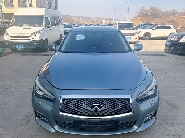 Infiniti Q50 2014