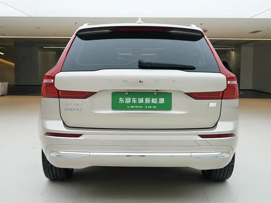 Volvo XC60 PHEV 2023 — фото 4