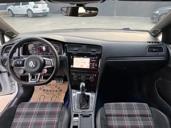 Volkswagen Golf GTI 2019