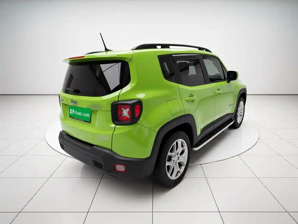 Jeep Renegade 2017 — фото 5