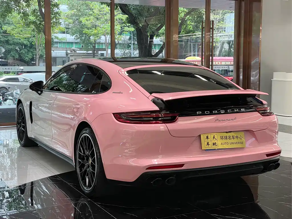 Porsche Panamera 2018 — фото 8