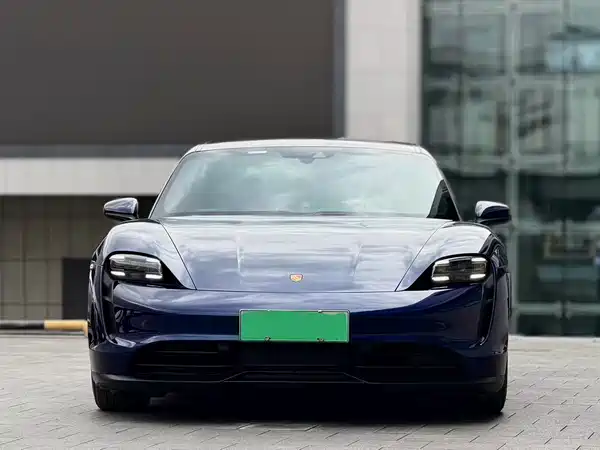 Porsche Taycan 2021