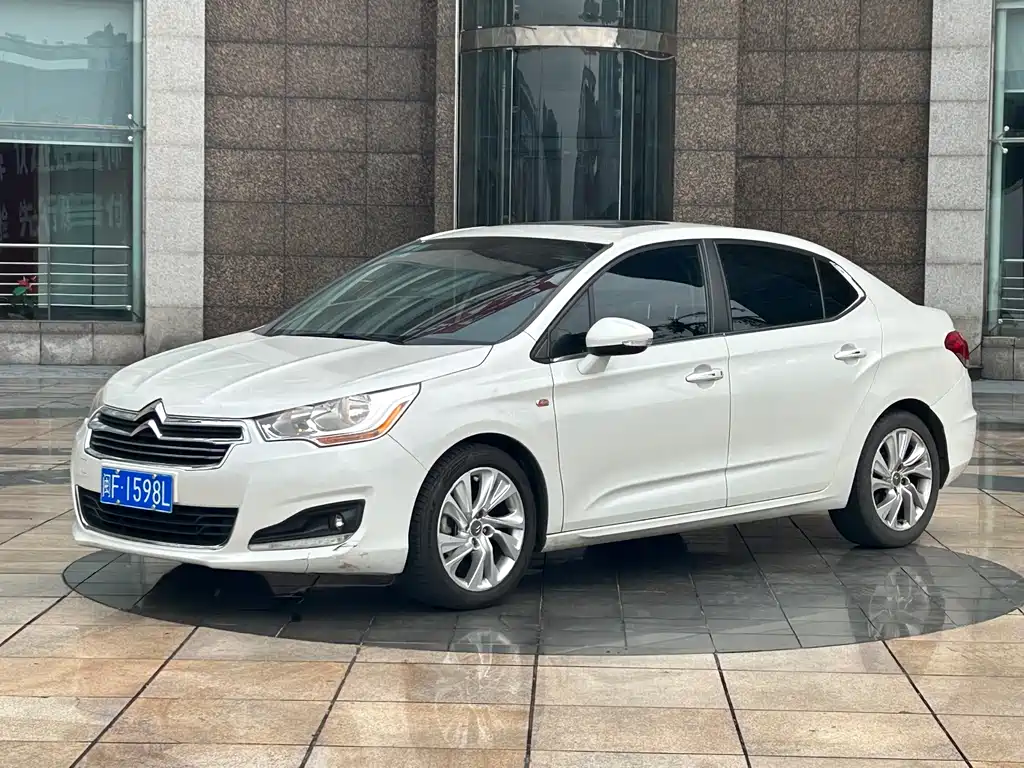 Citroen C4L 2015 — фото 1