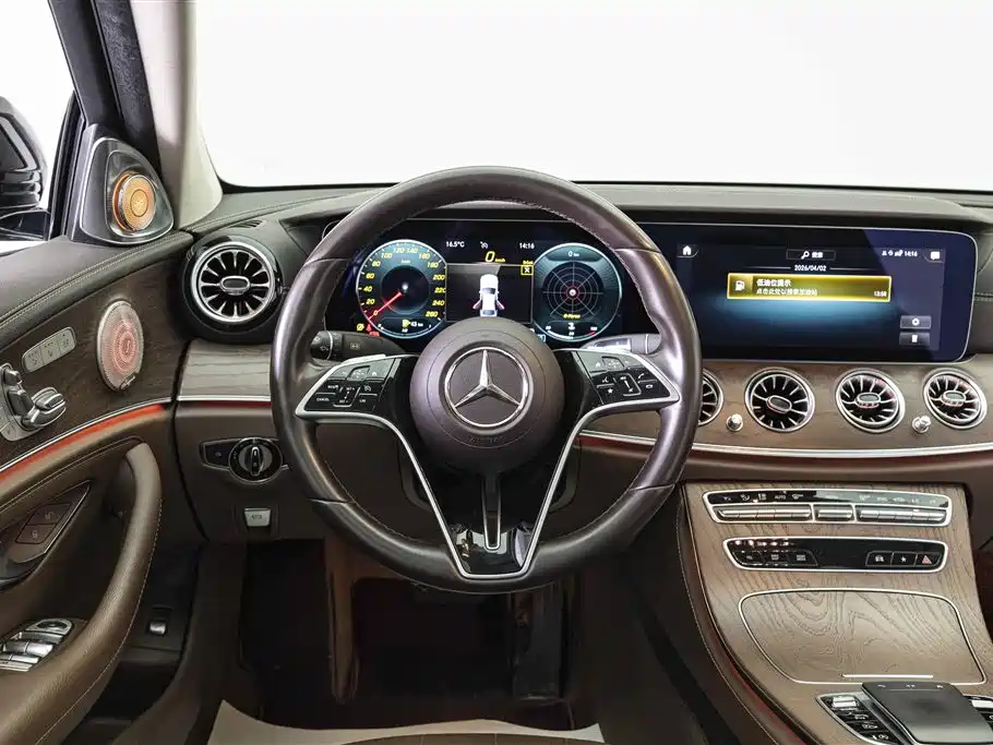 Mercedes-Benz E-Class 2023 — фото 19