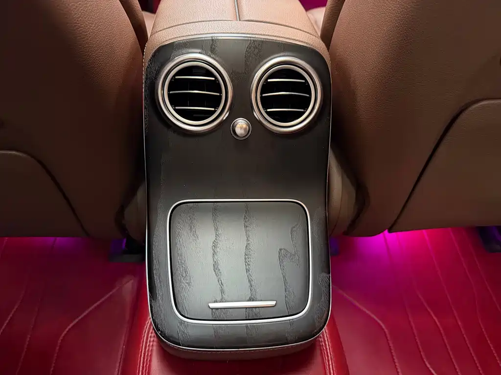 Mercedes-Benz E-Class 2021 — фото 15
