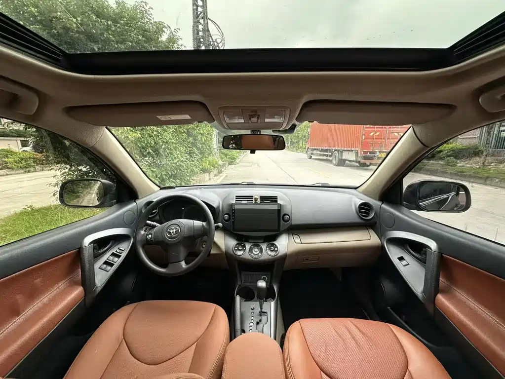 Toyota RAV4 2012