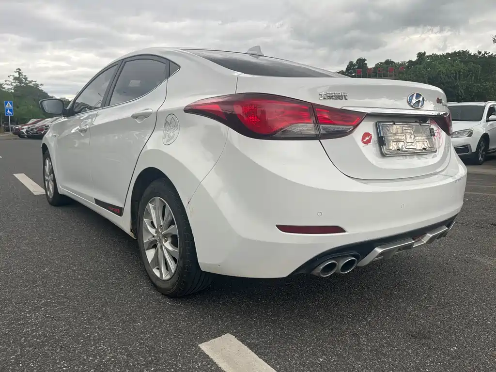 Hyundai Elantra 2017