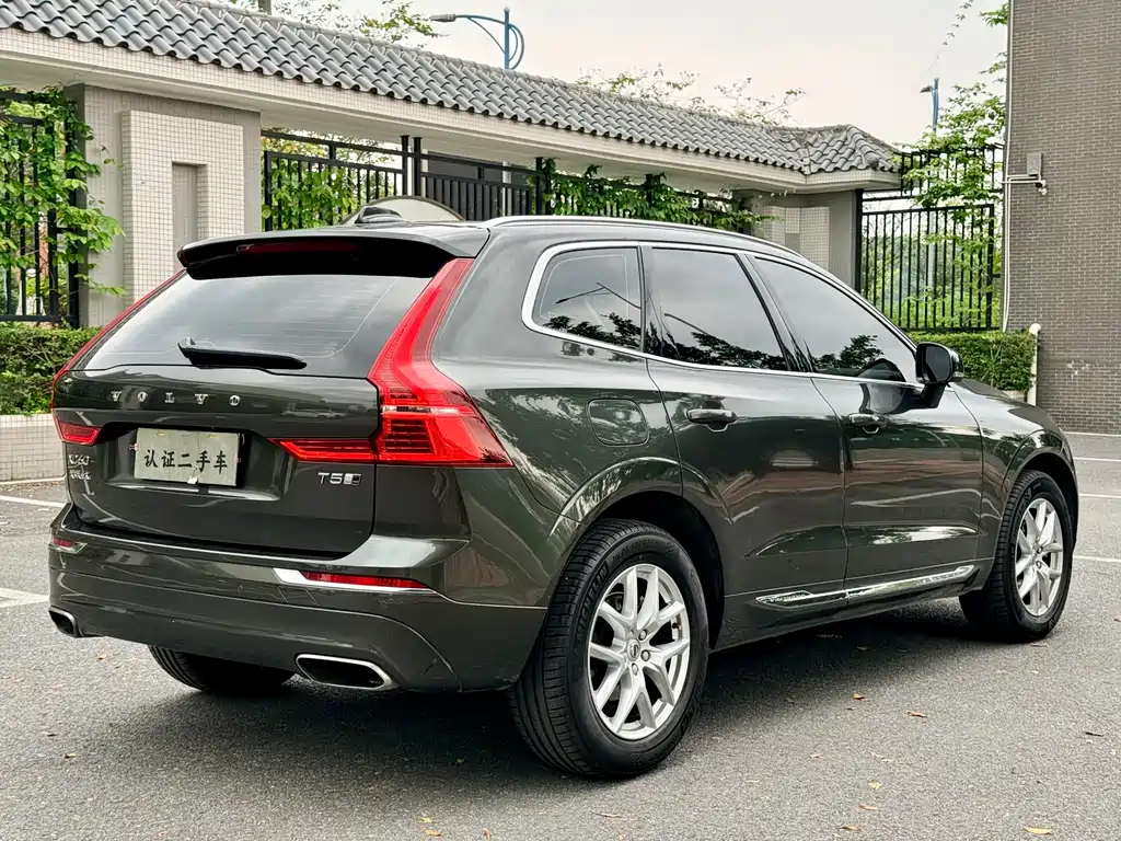 Volvo XC60 2019 — фото 5