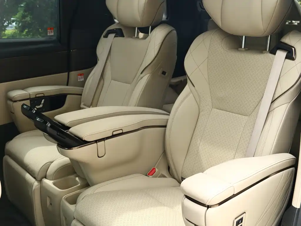 Toyota Alphard 2025 — фото 7