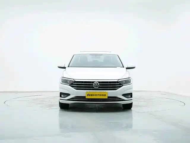 Volkswagen Sagitar 2022