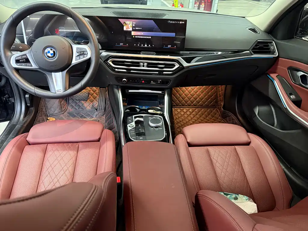 BMW i3 2024 — фото 11