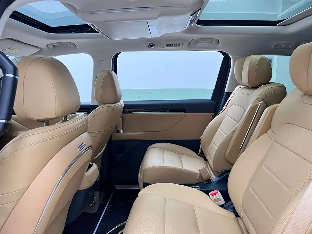 GAC Motor E8 PHEV 2023 — фото 18