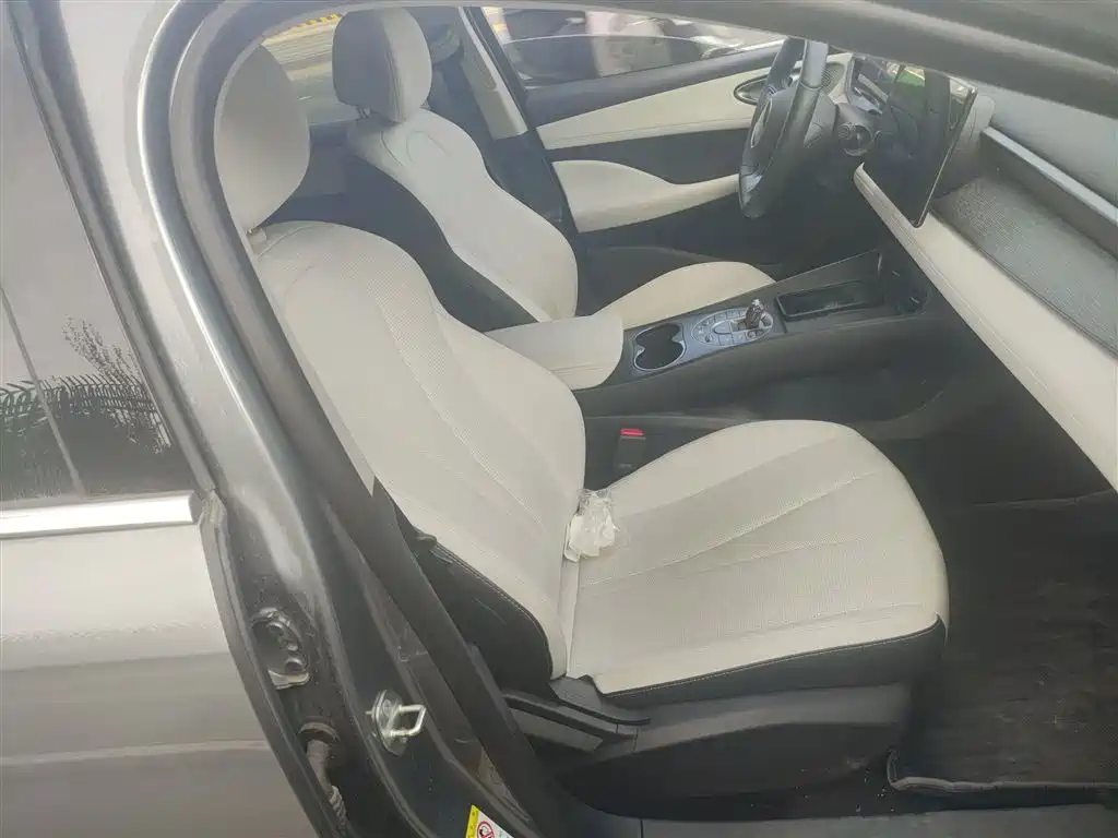 BYD Seal 05 DM-i 2025 — фото 24