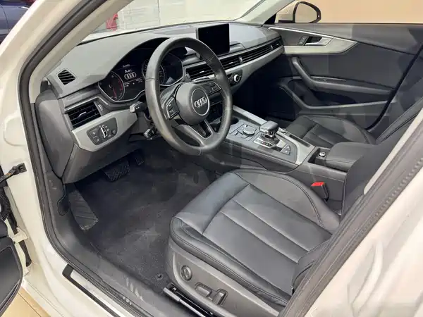 Audi A4L 2017