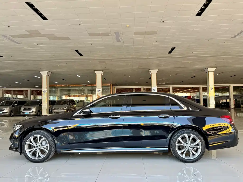 Mercedes-Benz E-Class 2020 — фото 10