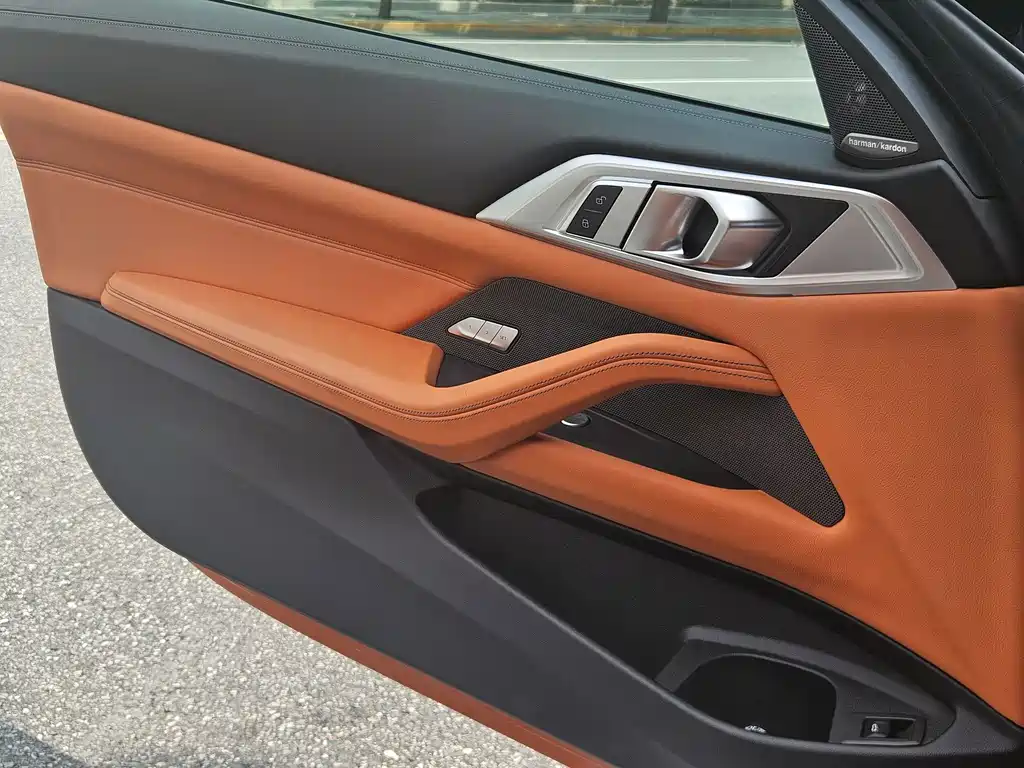 BMW M4 2025 — фото 17