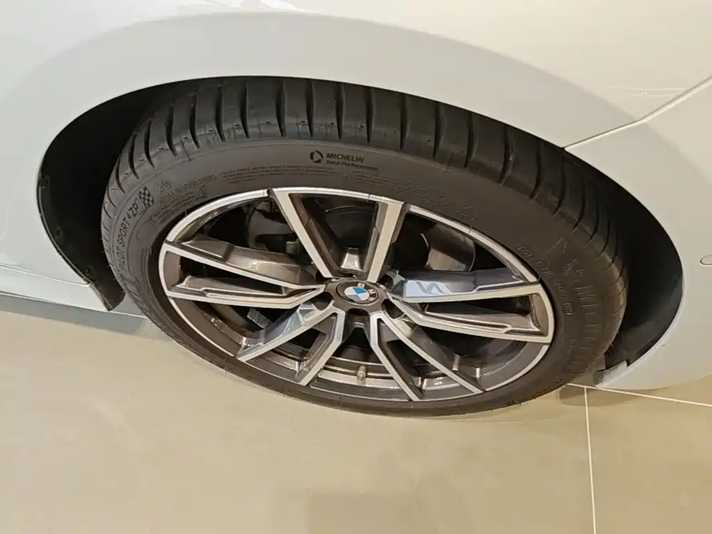 BMW 3 Series 2021 — фото 14