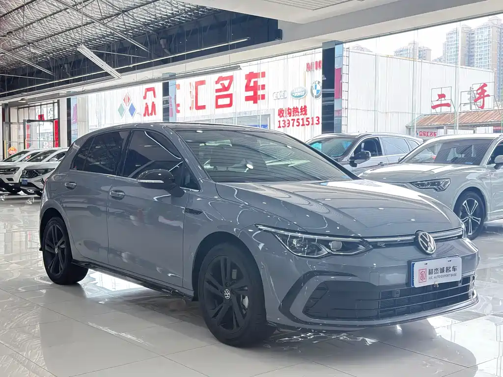 Volkswagen Golf 2021
