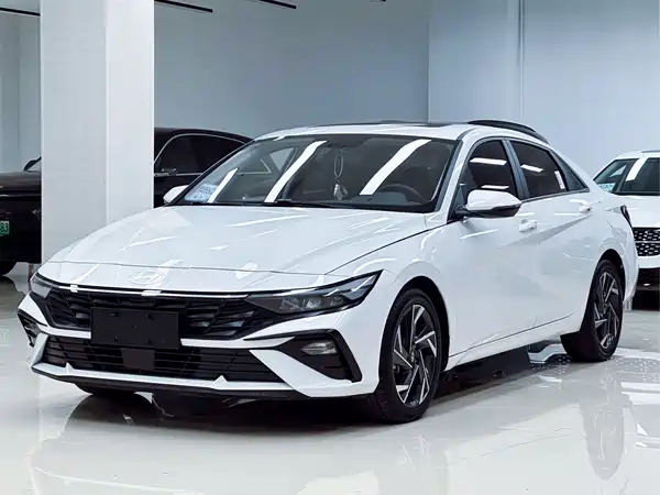 Hyundai Elantra 2024