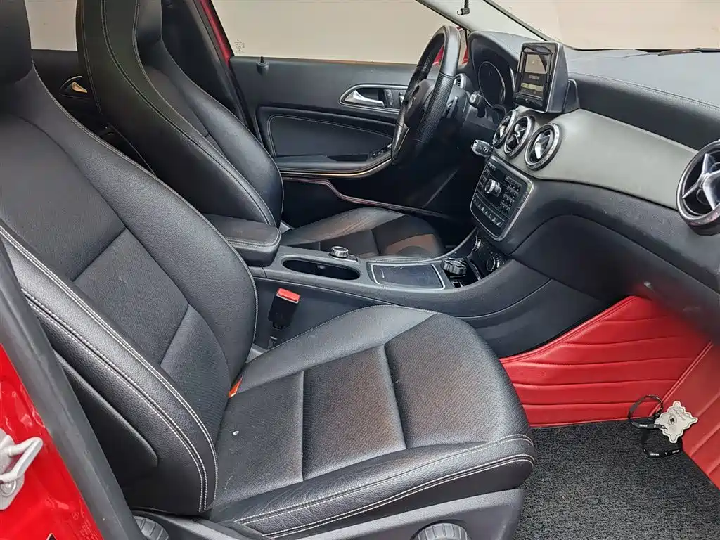 Mercedes-Benz GLA 2015 — фото 14