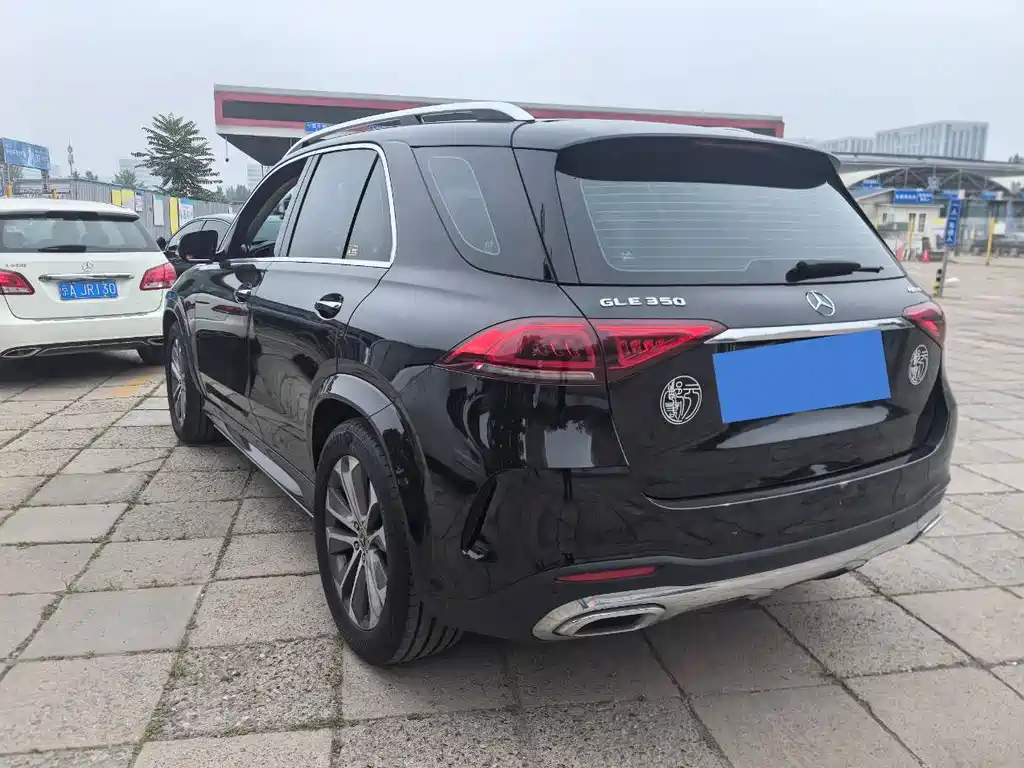 Mercedes-Benz GLE 2023 — фото 3