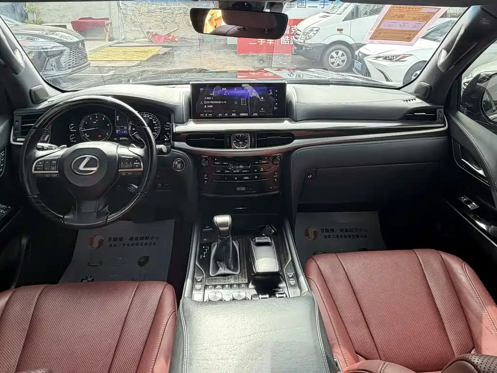 Lexus LX 2020 — фото 14