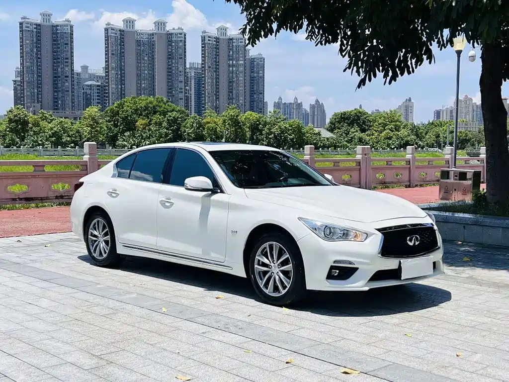 Infiniti Q50L 2019 — фото 3
