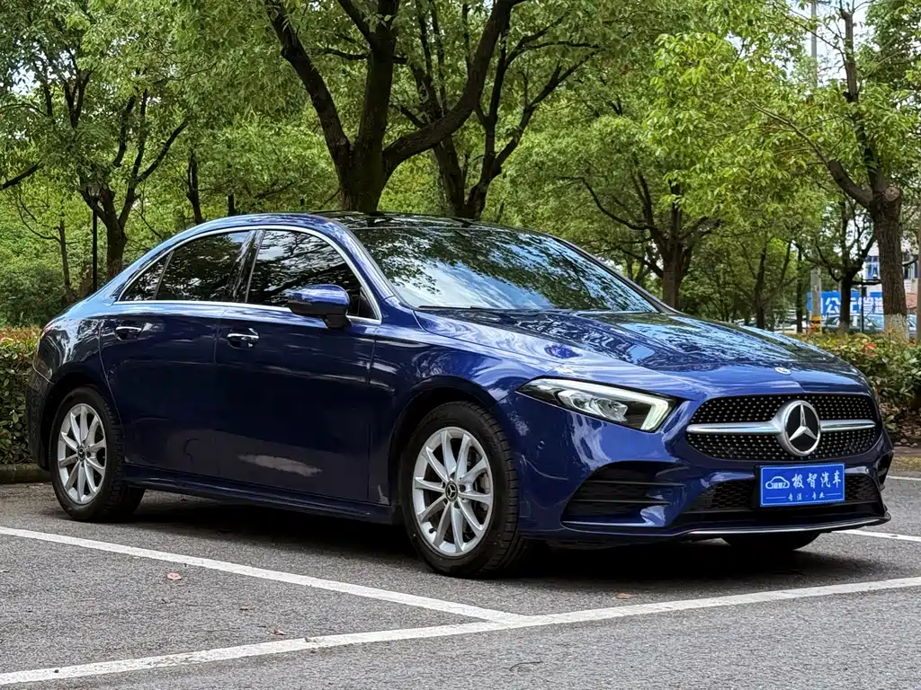 Mercedes-Benz A-Class 2021 — фото 3