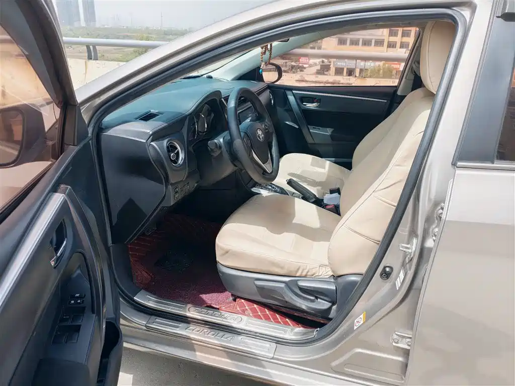 Toyota Corolla 2018 — фото 15
