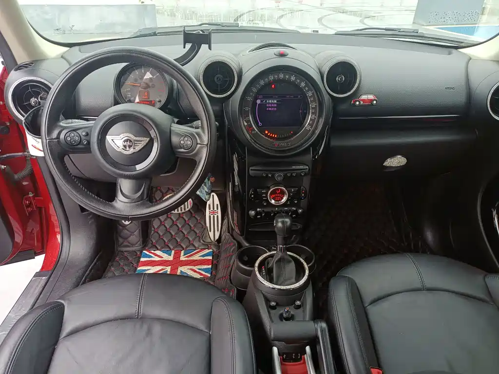 MINI Countryman 2015 — фото 11