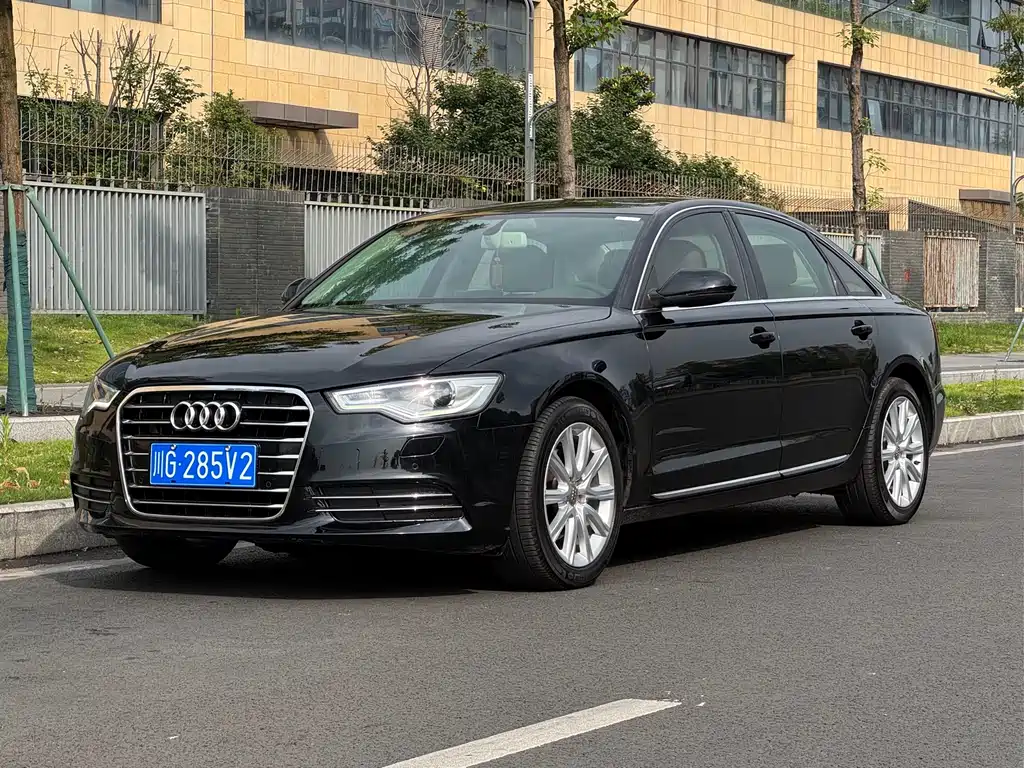 Audi A6L 2014 — фото 1