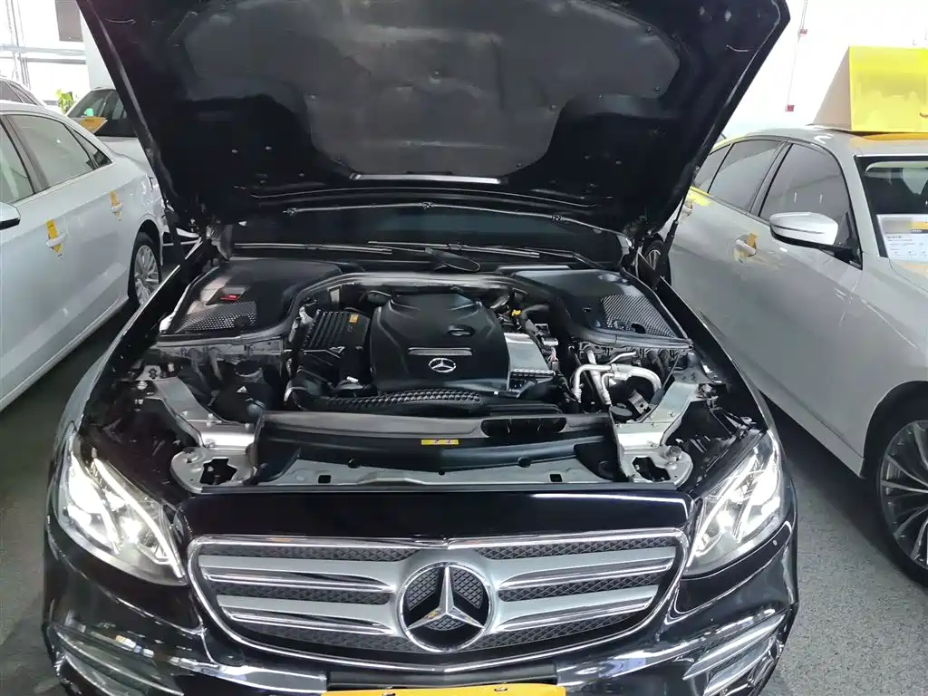 Mercedes-Benz E-Class 2017 — фото 16