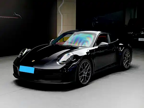 Porsche 911 2025