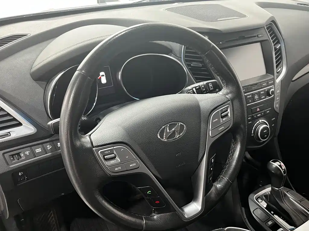 Hyundai Santa Fe 2017 — фото 6