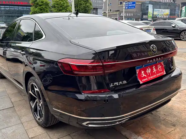 Volkswagen Passat 2022