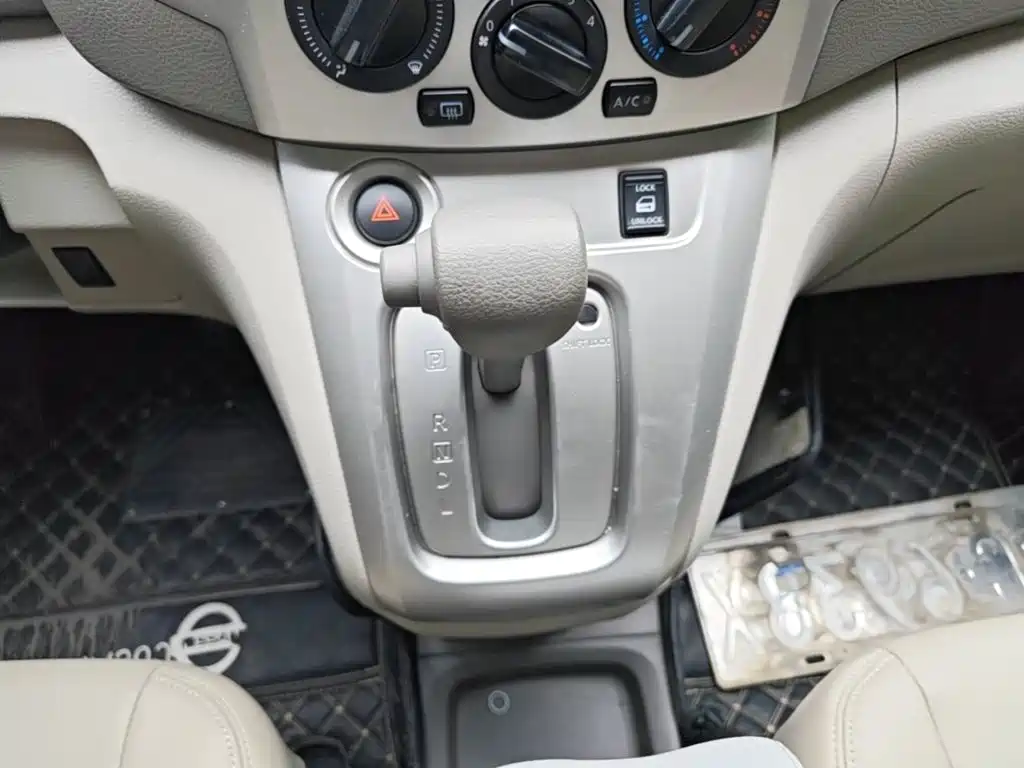 Nissan NV200 2018 — фото 14