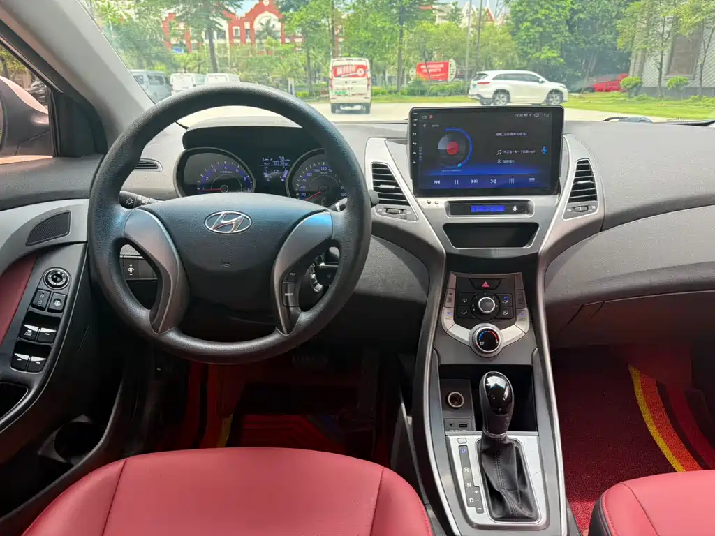 Hyundai Elantra Langdong 2015 — фото 10