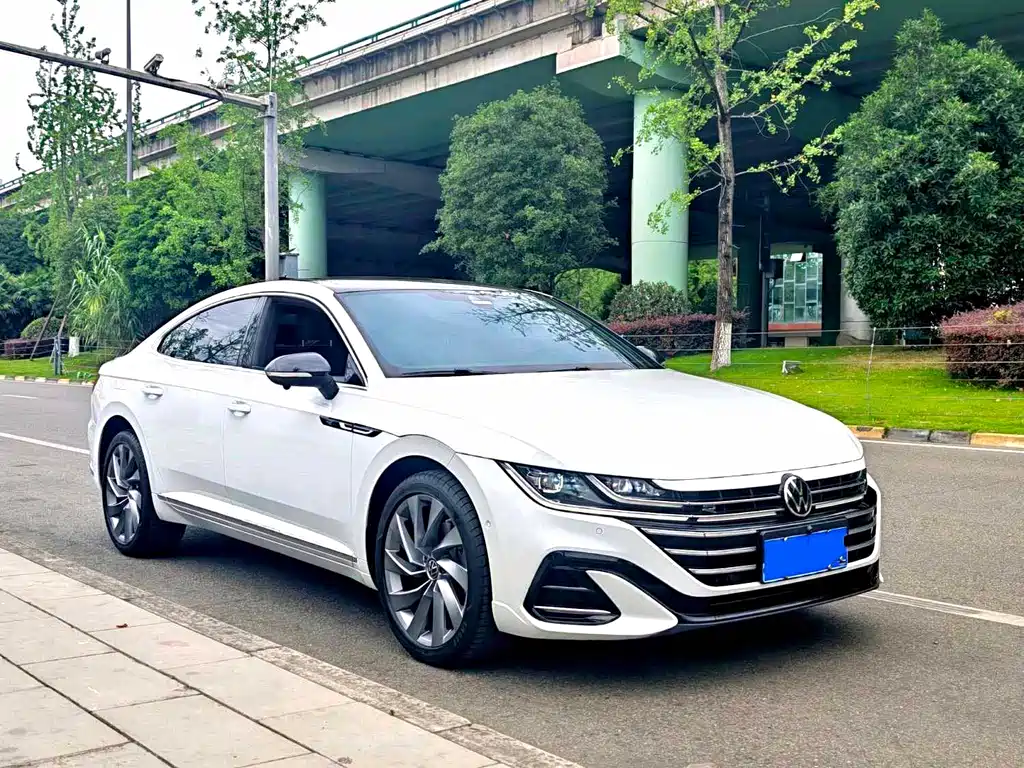 Volkswagen CC 2023 — фото 2