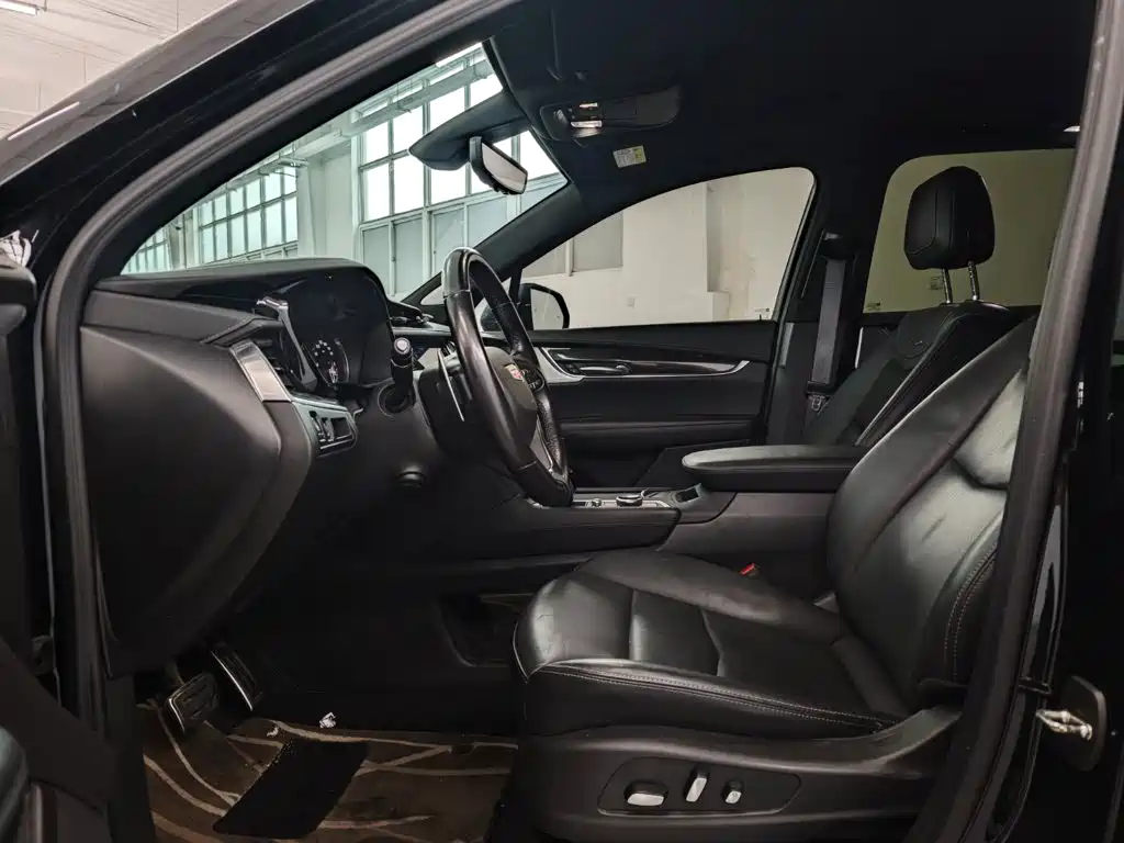Cadillac XT6 2022 — фото 14