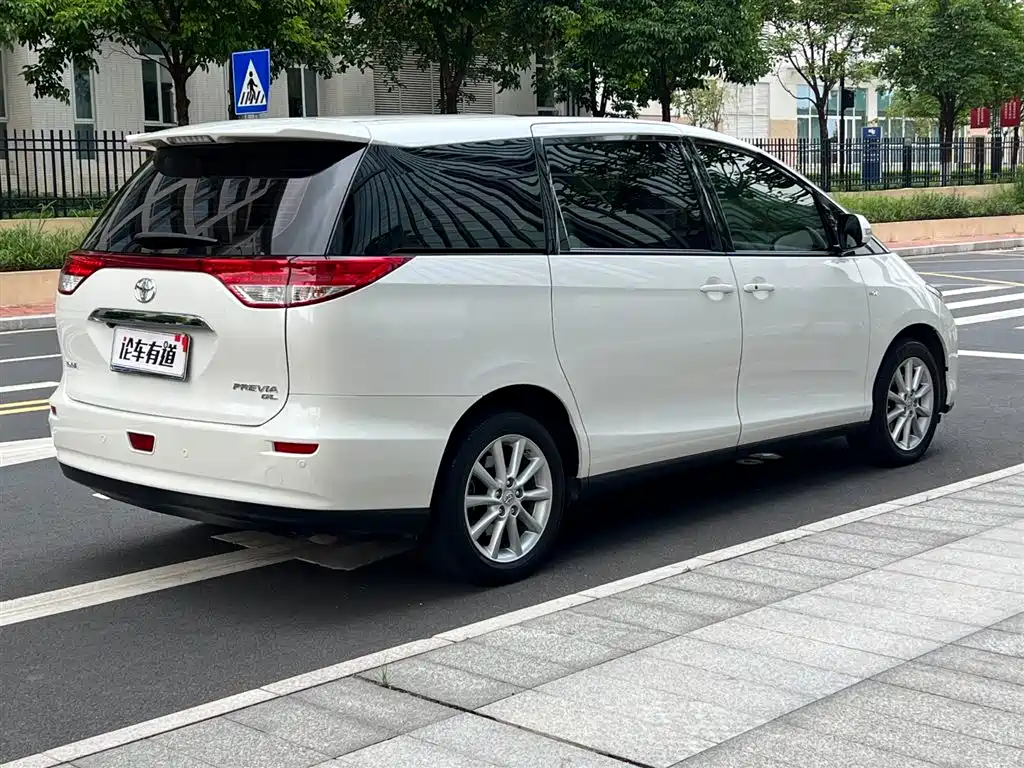 Toyota Previa 2018 — фото 2
