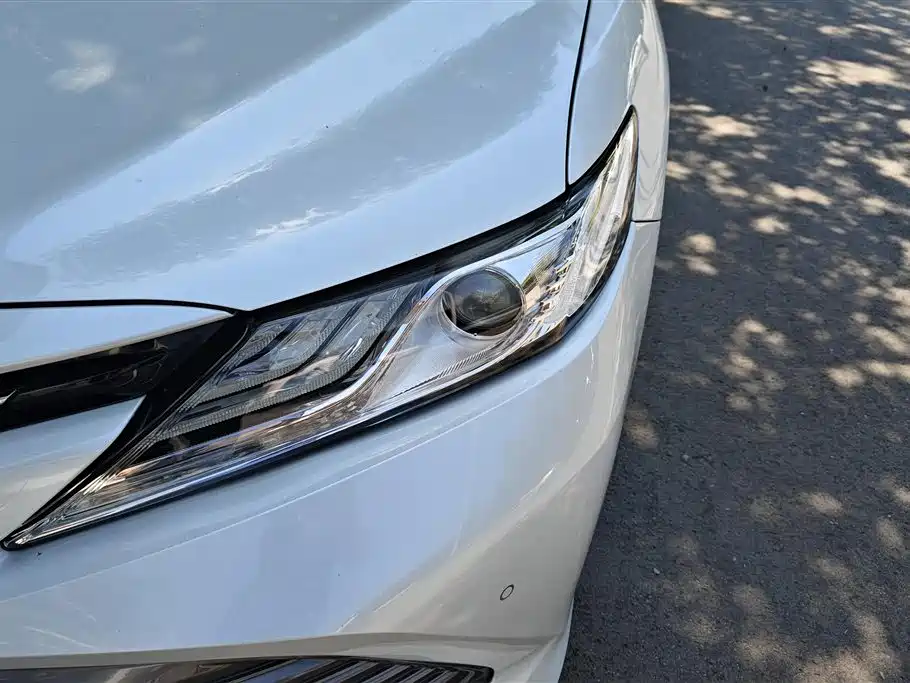 Toyota Camry 2020 — фото 4