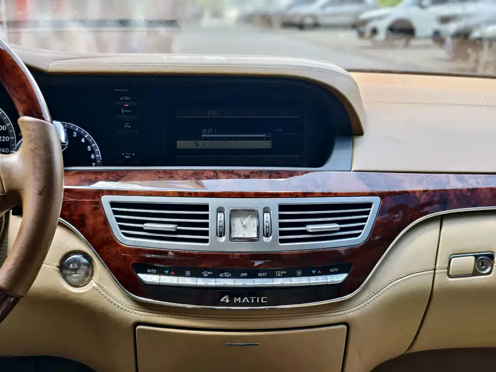 Mercedes-Benz S-Class 2011 — фото 11
