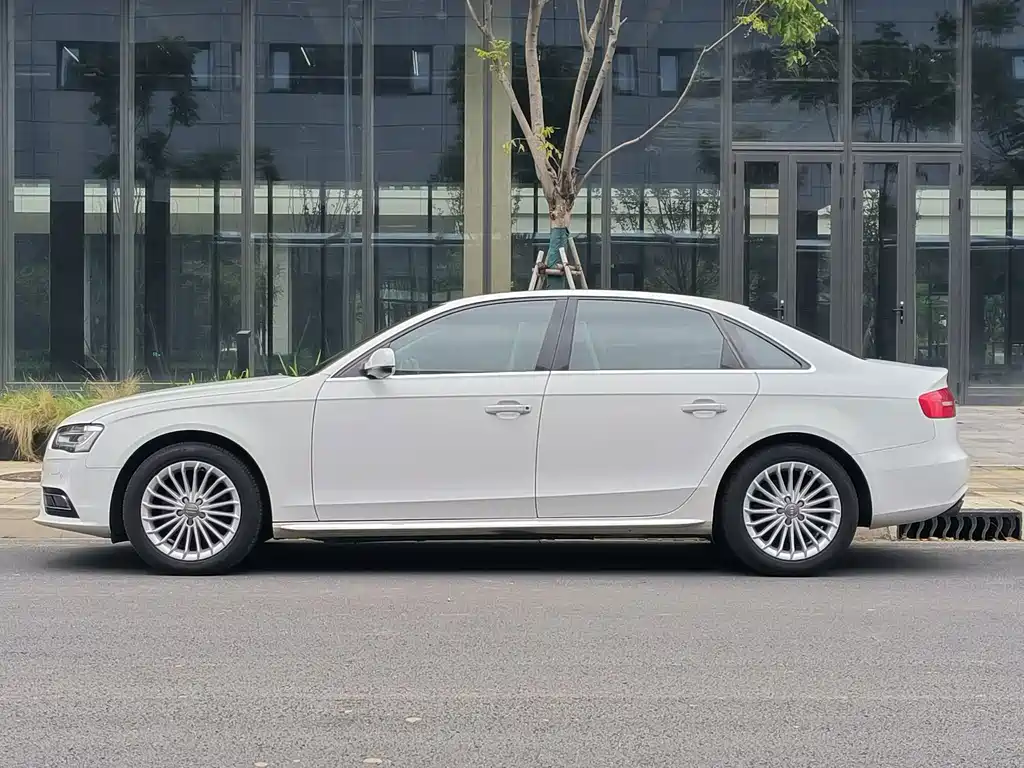 Audi A4L 2016 — фото 4