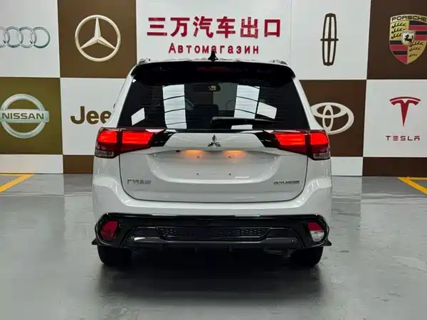 Mitsubishi Outlander 2022
